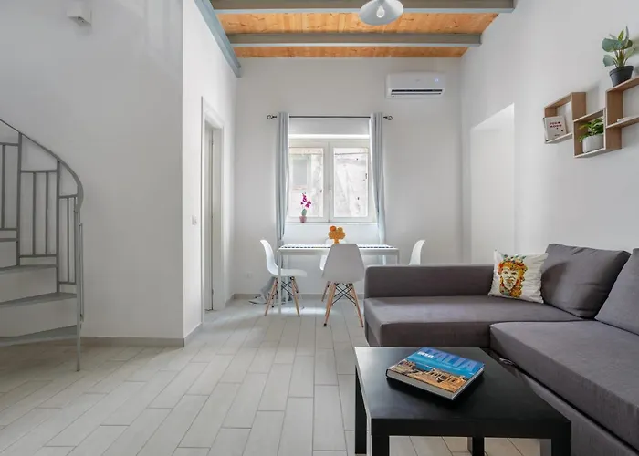 Casa Dei Quattro Canti