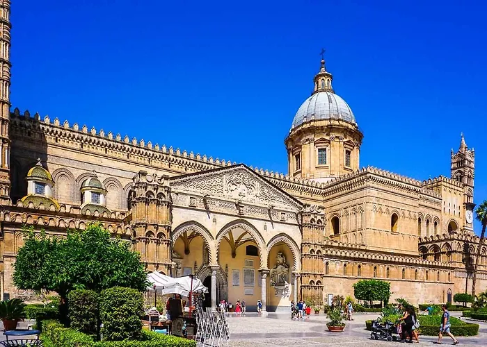 Casa Dei Quattro Canti