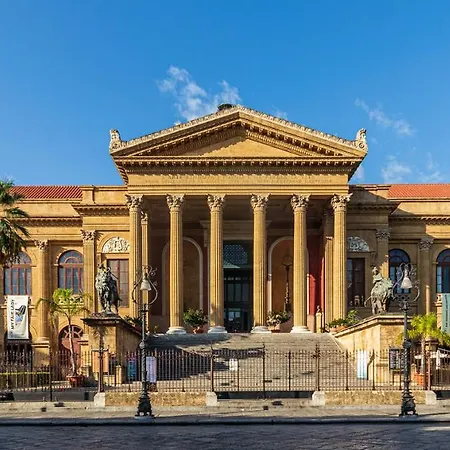 Casa Dei Quattro Canti